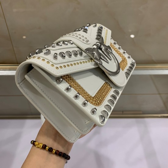 Pinko Bags Top Quality
21x13x6 Pinko Bags Top Quality
21x13x6