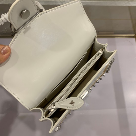 Pinko Bags Top Quality
21x13x6 Pinko Bags Top Quality
21x13x6