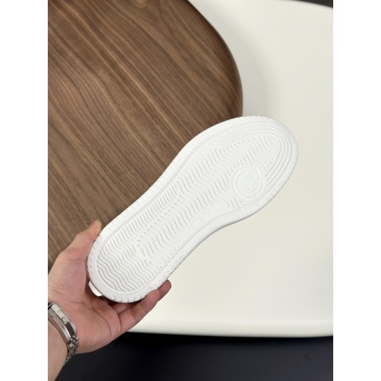 Hogan Shoes Top Quality
35-45 men and women same Hogan Shoes Top Quality
35-45 men and women same