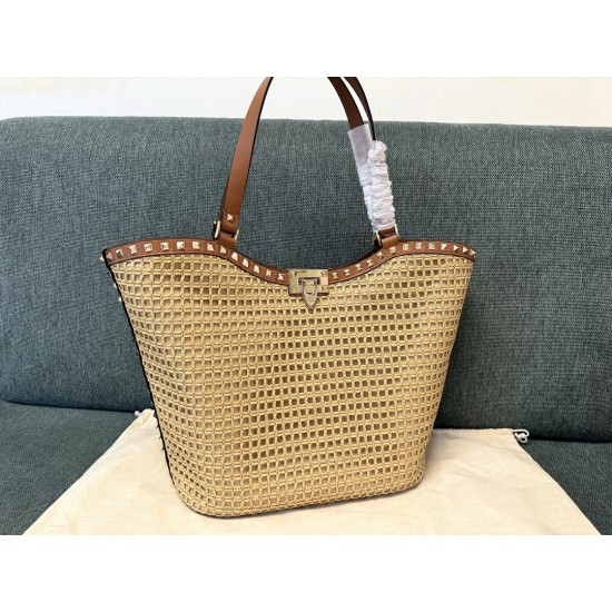 Valentino Bags Top Quality
35/25/17cm Valentino Bags Top Quality
35/25/17cm