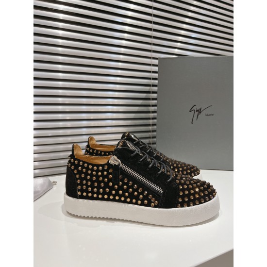CL Shoes Casual shoes
Top Quality CL Shoes Casual shoes
Top Quality