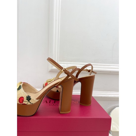 Valentino Shoes Top Quality Valentino Shoes Top Quality