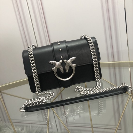 Pinko Bags Top Quality
21x13x6 Pinko Bags Top Quality
21x13x6