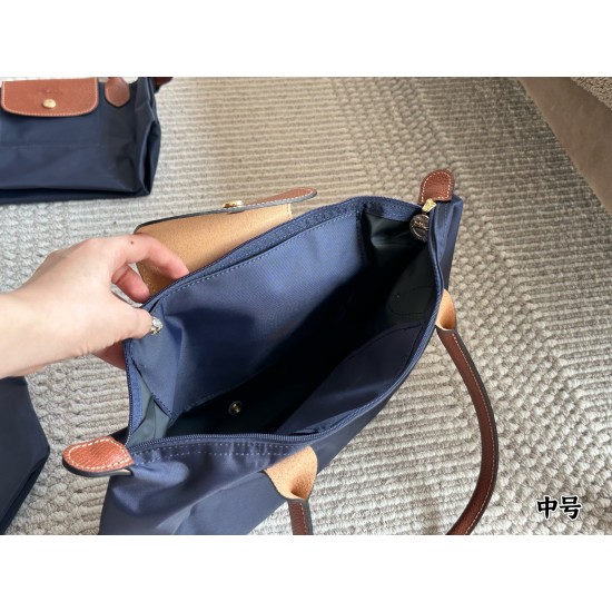 longchamp Bags Top Quality size:17*10cm longchamp Bags Top Quality size:17*10cm