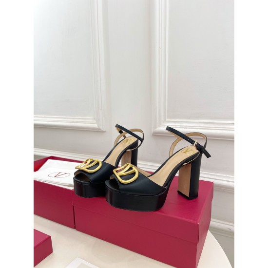 Valentino Shoes Top Quality Valentino Shoes Top Quality