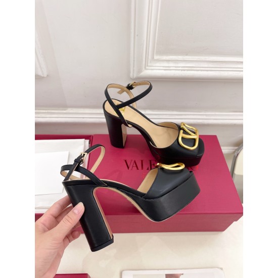 Valentino Shoes Top Quality Valentino Shoes Top Quality