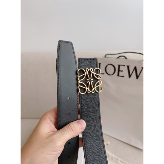 Loewe Belts
Top Quality Loewe Belts
Top Quality