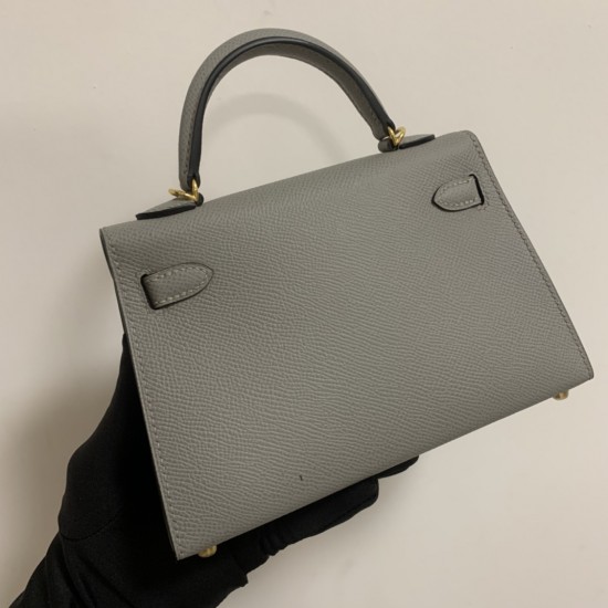 Hermes Bags Top Quality Minikelly 二代
19cm $220 Hermes Bags Top Quality Minikelly 二代
19cm $220