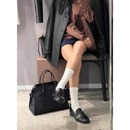 The Row Bags Top Quality
Small:26.20.18
Big:38.26.23 The Row Bags Top Quality
Small:26.20.18
Big:38.26.23