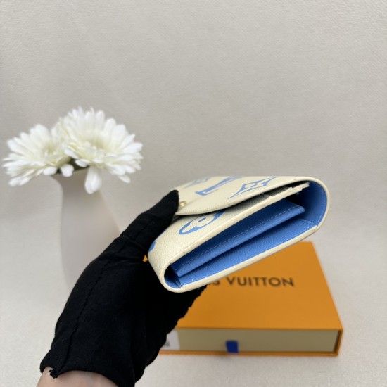 LV Bags High Quality Flip Wallet
