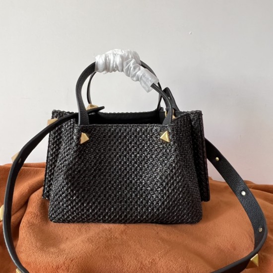 Valentino Bags Top Quality
35/25/17cm Valentino Bags Top Quality
35/25/17cm
