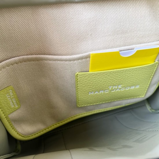 MJ Tote Full leather size: 41 * 34 * 15cm $140 Full leather medium size: 33 * 28 * 13cm $120 Full leather small size: 26 × 20 × 13cm $100 Fabric Large Size: 41 * 34 * 15cm $100 Medium size of fabric: 33 * 28 * 13cm $90 Fabric small size: 26 × 20 × 13cm $8 MJ Tote Full leather size: 41 * 34 * 15cm $140 Full leather medium size: 33 * 28 * 13cm $120 Full leather small size: 26 × 20 × 13cm $100 Fabric Large Size: 41 * 34 * 15cm $100 Medium size of fabric: 33 * 28 * 13cm $90 Fabric small size: 26 × 20 × 13cm $8