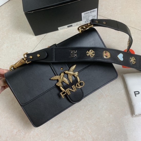 Pinko Bags Top Quality
27*17*8cm Pinko Bags Top Quality
27*17*8cm