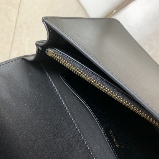 Pinko Bags Top Quality
27*17*8cm Pinko Bags Top Quality
27*17*8cm
