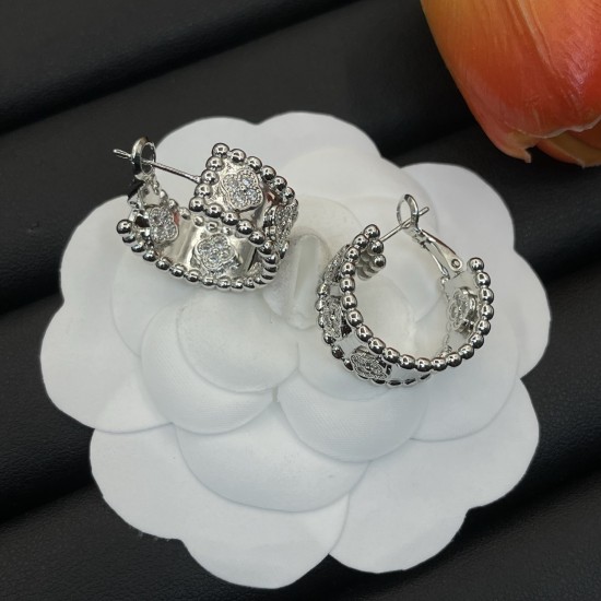 Van Cleef Jewelry High Quality Van Cleef Jewelry High Quality