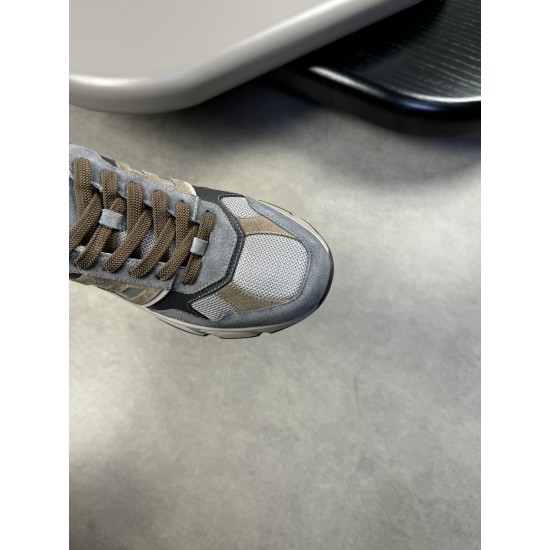 Hogan Shoes Top Quality
35-45 men and women same Hogan Shoes Top Quality
35-45 men and women same