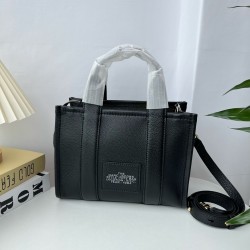 MJ Tote Full leather size: 41 * 34 * 15cm $140 Full leather medium size: 33 * 28 * 13cm $120 Full leather small size: 26 × 20 × 13cm $100 Fabric Large Size: 41 * 34 * 15cm $100 Medium size of fabric: 33 * 28 * 13cm $90 Fabric small size: 26 × 20 × 13cm $8
