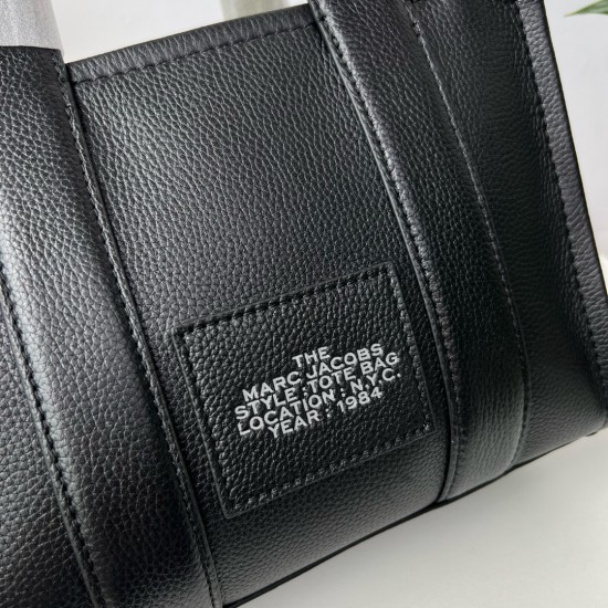MJ Tote Full leather size: 41 * 34 * 15cm $140 Full leather medium size: 33 * 28 * 13cm $120 Full leather small size: 26 × 20 × 13cm $100 Fabric Large Size: 41 * 34 * 15cm $100 Medium size of fabric: 33 * 28 * 13cm $90 Fabric small size: 26 × 20 × 13cm $8 MJ Tote Full leather size: 41 * 34 * 15cm $140 Full leather medium size: 33 * 28 * 13cm $120 Full leather small size: 26 × 20 × 13cm $100 Fabric Large Size: 41 * 34 * 15cm $100 Medium size of fabric: 33 * 28 * 13cm $90 Fabric small size: 26 × 20 × 13cm $8