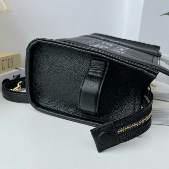 MJ Tote Full leather size: 41 * 34 * 15cm $140 Full leather medium size: 33 * 28 * 13cm $120 Full leather small size: 26 × 20 × 13cm $100 Fabric Large Size: 41 * 34 * 15cm $100 Medium size of fabric: 33 * 28 * 13cm $90 Fabric small size: 26 × 20 × 13cm $8 MJ Tote Full leather size: 41 * 34 * 15cm $140 Full leather medium size: 33 * 28 * 13cm $120 Full leather small size: 26 × 20 × 13cm $100 Fabric Large Size: 41 * 34 * 15cm $100 Medium size of fabric: 33 * 28 * 13cm $90 Fabric small size: 26 × 20 × 13cm $8
