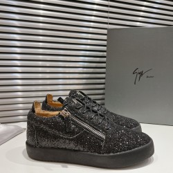 CL Shoes Casual shoes

 Top Quality
