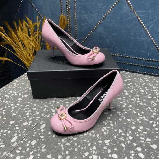 Versace Shoes Fashion shoes
Top Quality Versace Shoes Fashion shoes
Top Quality