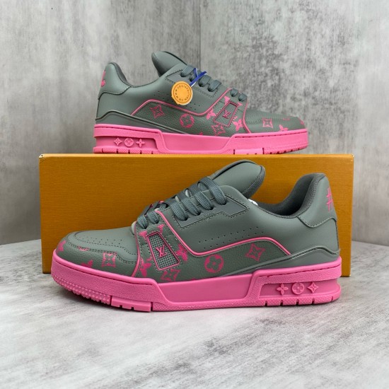 LV Shoes Top Quality
women 35-40
men 39-45 LV Shoes Top Quality
women 35-40
men 39-45