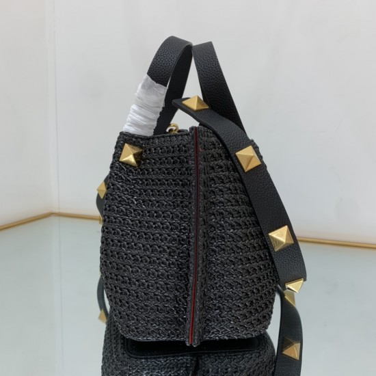 Valentino Bags Top Quality
35/25/17cm Valentino Bags Top Quality
35/25/17cm