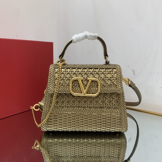Valentino Bags Top Quality
35/25/17cm Valentino Bags Top Quality
35/25/17cm