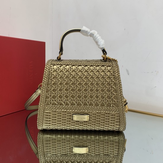 Valentino Bags Top Quality
35/25/17cm Valentino Bags Top Quality
35/25/17cm