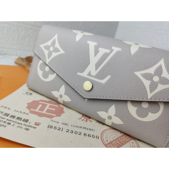 LV Bags High Quality Flip Wallet
