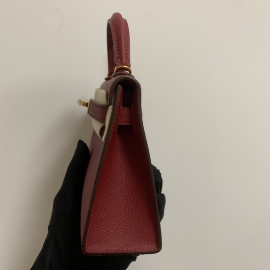 Hermes Bags Top Quality Minikelly 二代
19cm $220 Hermes Bags Top Quality Minikelly 二代
19cm $220