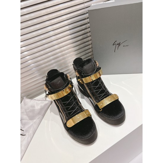 CL Shoes Casual shoes
Top Quality CL Shoes Casual shoes
Top Quality