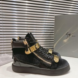 CL Shoes Casual shoes

 Top Quality