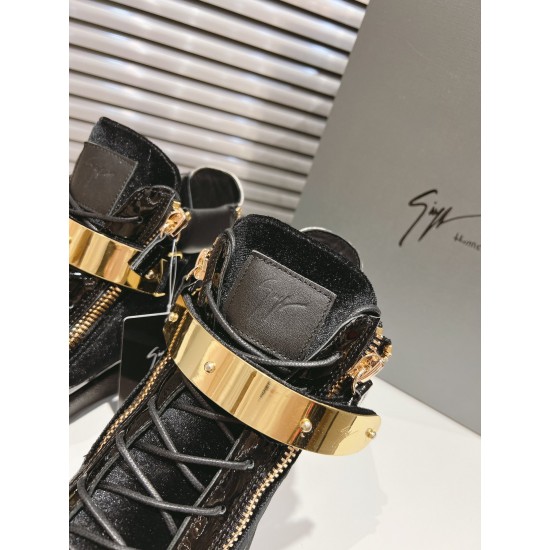 CL Shoes Casual shoes
Top Quality CL Shoes Casual shoes
Top Quality