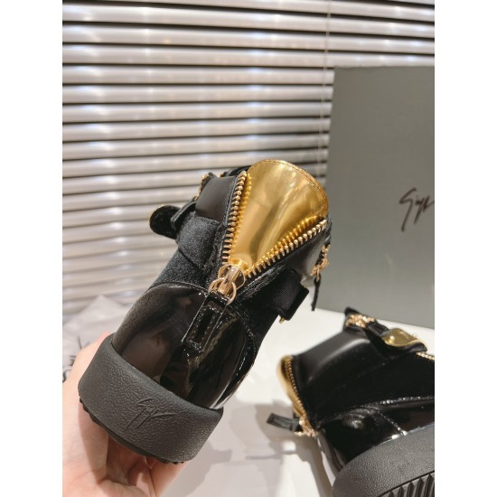 CL Shoes Casual shoes
Top Quality CL Shoes Casual shoes
Top Quality