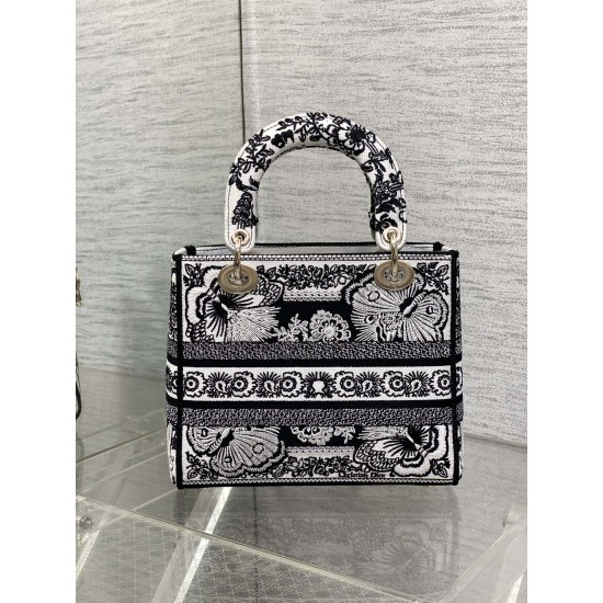Dior Bags Top Quality
Five Grid Dior Bags Top Quality
Five Grid