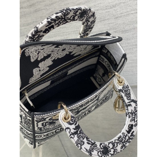 Dior Bags Top Quality
Five Grid Dior Bags Top Quality
Five Grid