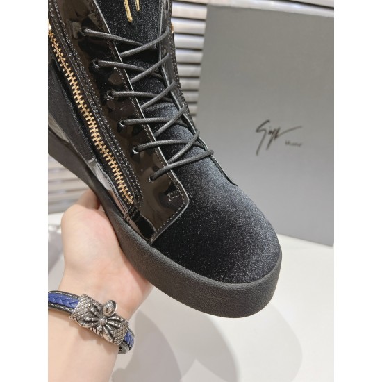 CL Shoes Casual shoes
Top Quality CL Shoes Casual shoes
Top Quality