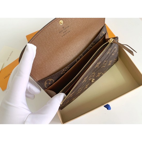 LV Bags High Quality Flip Wallet
LV Bags High Quality Flip Wallet