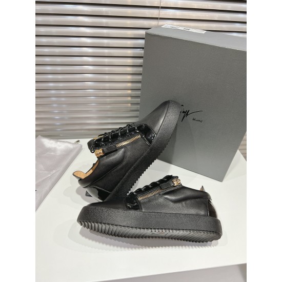 CL Shoes Casual shoes
Top Quality CL Shoes Casual shoes
Top Quality