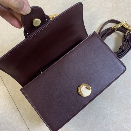 Pinko Bags Top Quality
21x13x6 Pinko Bags Top Quality
21x13x6
