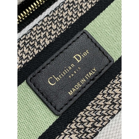 Dior Bags Top Quality
Five Grid Dior Bags Top Quality
Five Grid
