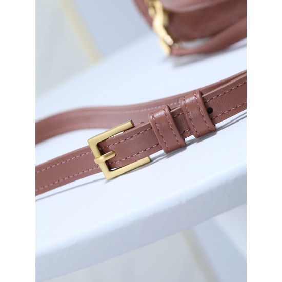 YSL Bags Top Quality
18×11×6.5 cm YSL Bags Top Quality
18×11×6.5 cm