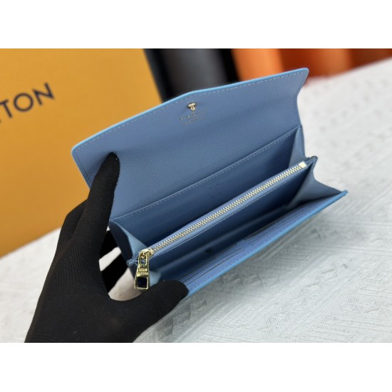 LV Bags High Quality Flip Wallet
LV Bags High Quality Flip Wallet