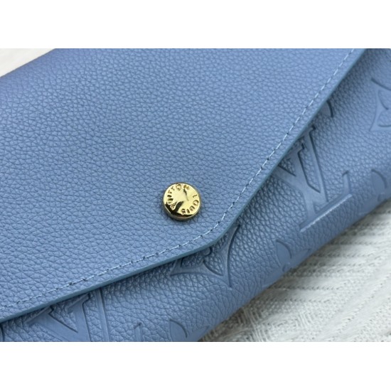 LV Bags High Quality Flip Wallet
LV Bags High Quality Flip Wallet
