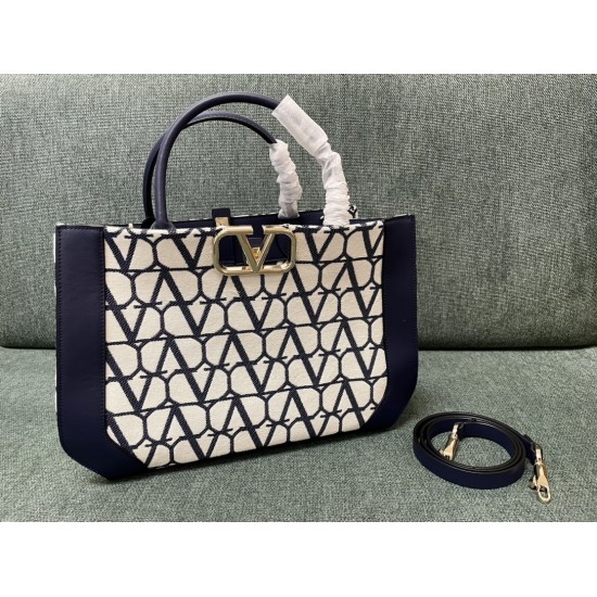 Valentino Bags Top Quality
35/25/17cm Valentino Bags Top Quality
35/25/17cm