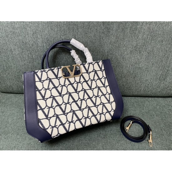 Valentino Bags Top Quality
35/25/17cm Valentino Bags Top Quality
35/25/17cm