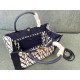 Valentino Bags Top Quality
35/25/17cm Valentino Bags Top Quality
35/25/17cm