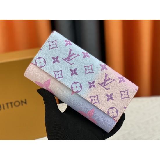 LV Bags High Quality Flip Wallet
LV Bags High Quality Flip Wallet