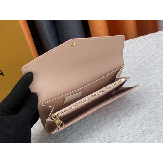 LV Bags High Quality Flip Wallet
LV Bags High Quality Flip Wallet